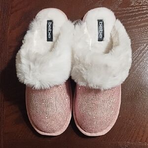 BEBE BEAUTIFUL WOMEN'S SLIPPERS.